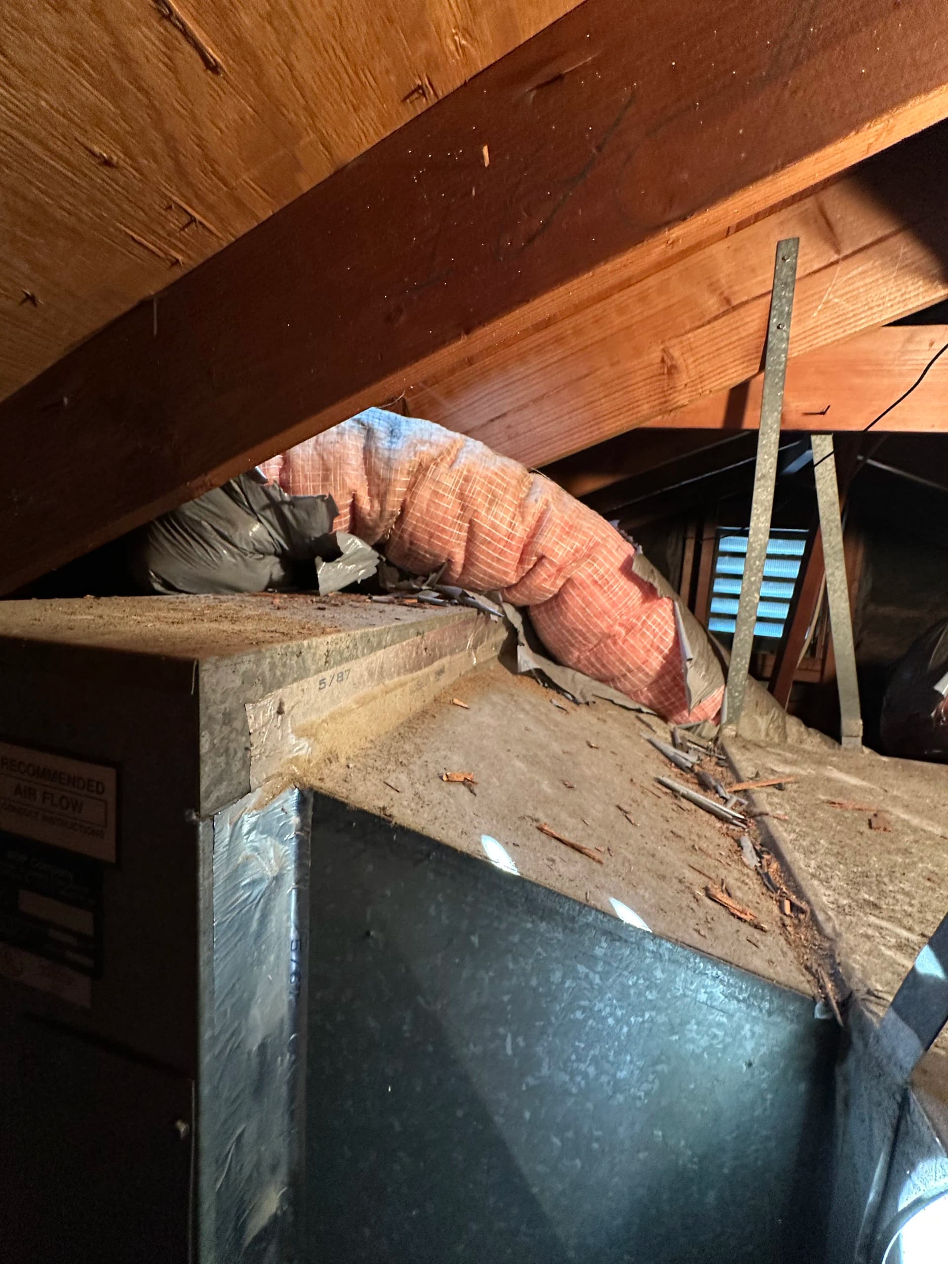 Gallery photos for Old Furnace and AC Replaced With a Full Heat Pump System and New Ducting: Image #5