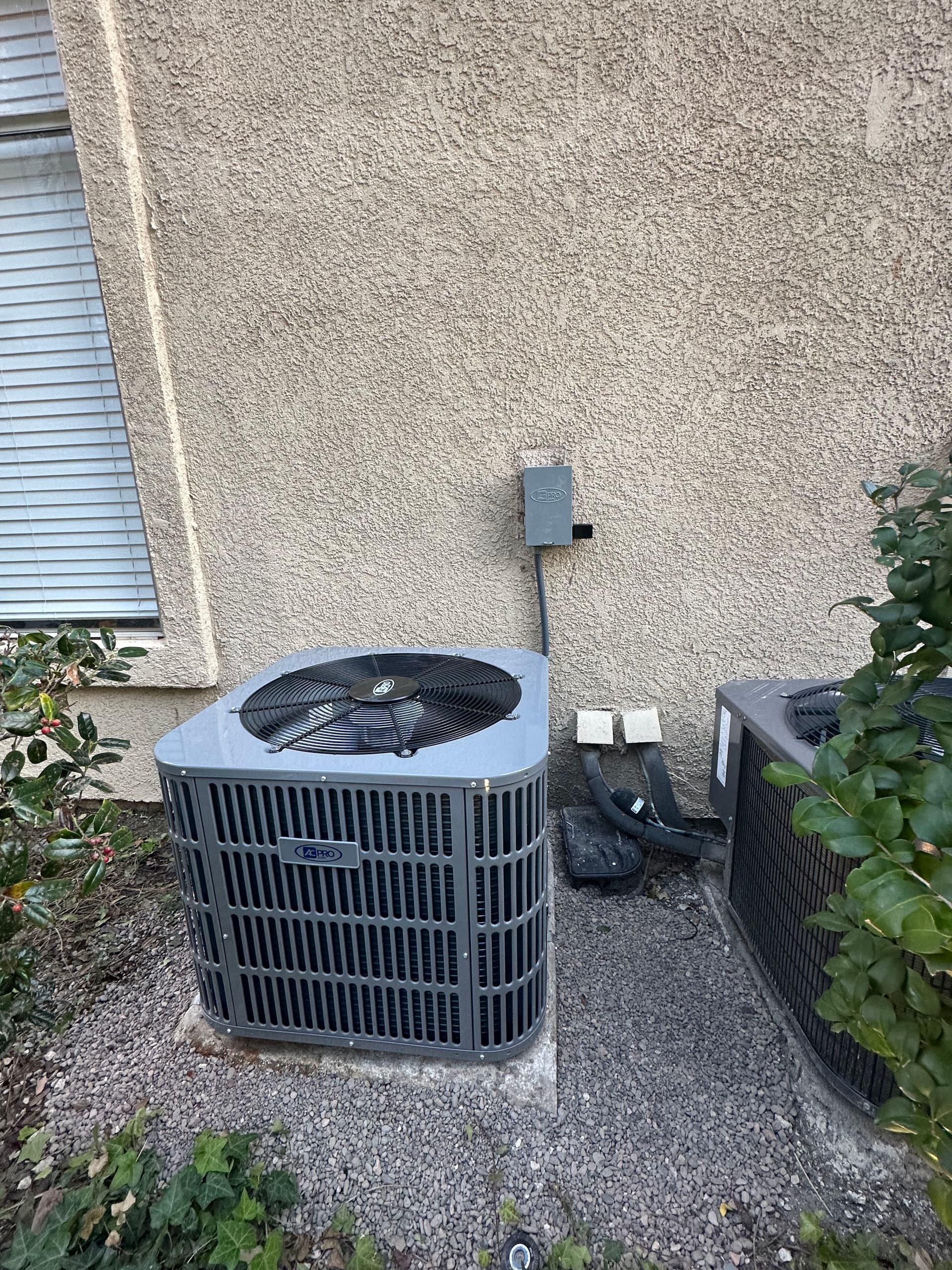 Gallery photos for Heat Pump Installation in Corona Replaces Worn-Out System: Image #1